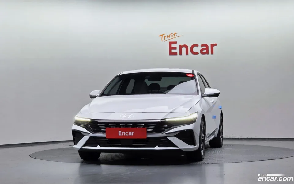 Hyundai Avante CN7 Hybrid 2024 — thumbnail 3