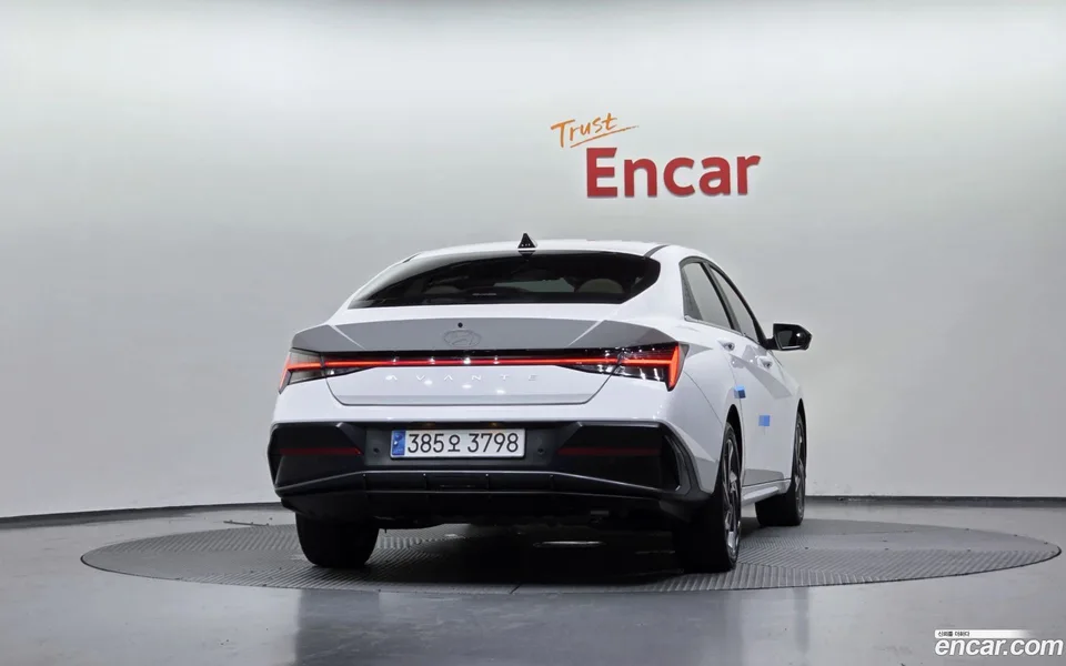 Hyundai Avante CN7 Hybrid 2024 — thumbnail 4
