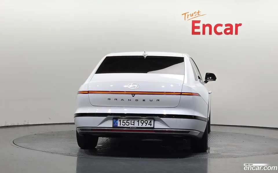Hyundai Grandeur Hybrid 2023 — thumbnail 4
