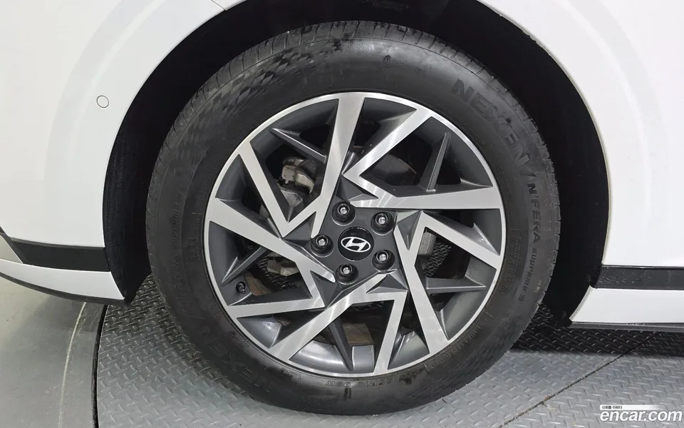 Hyundai Grandeur Hybrid 2023 — thumbnail 5