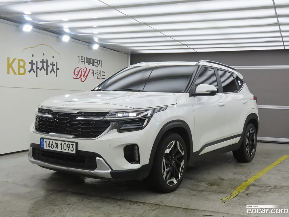 Kia Seltos 2.0 2WD 2022 — photo 1, buy with delivery to Moscow