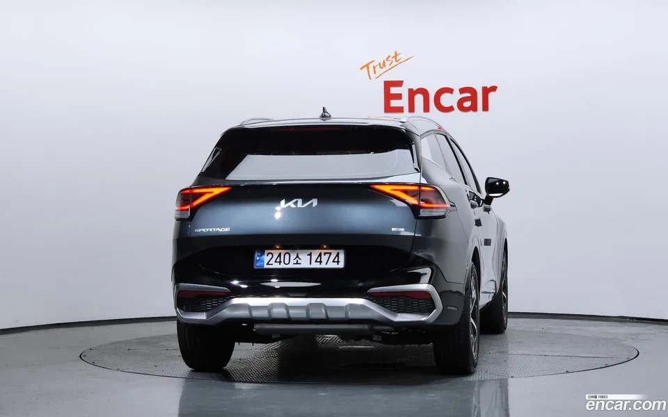 Kia Sportage Hybrid 2WD 2023 — thumbnail 4