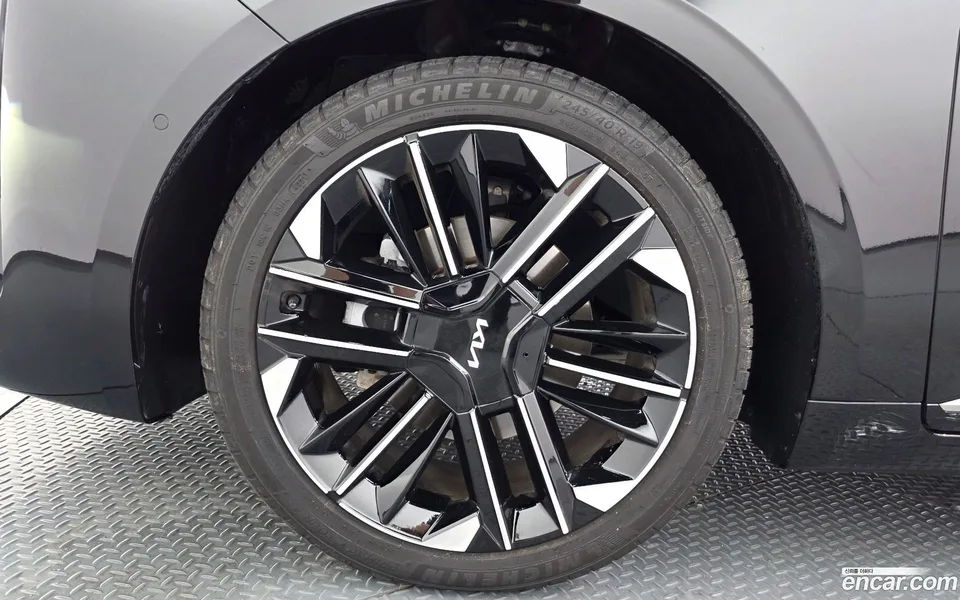 Kia K8 Hybrid 2024 — thumbnail 2