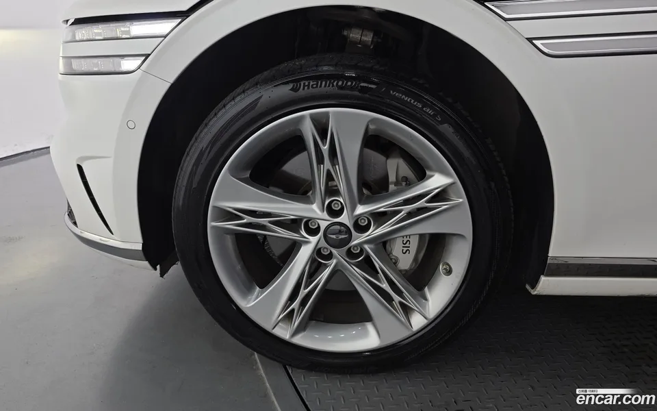 Genesis G90 3.5 AWD 2023 — thumbnail 2