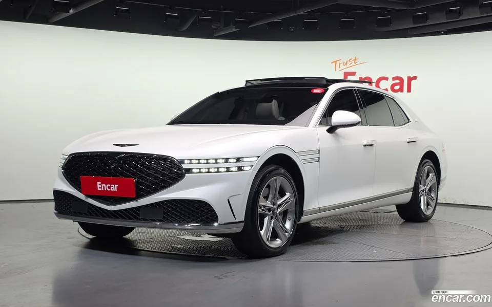 Genesis G90 3.5 AWD 2023 — photo 1, buy with delivery to Moscow