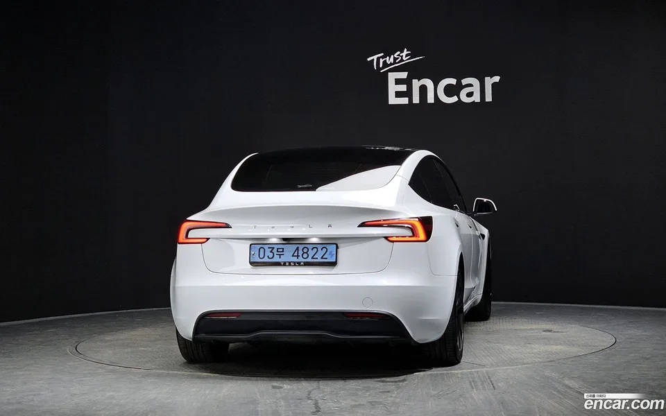 Tesla Model 3 RWD 2024 — thumbnail 4