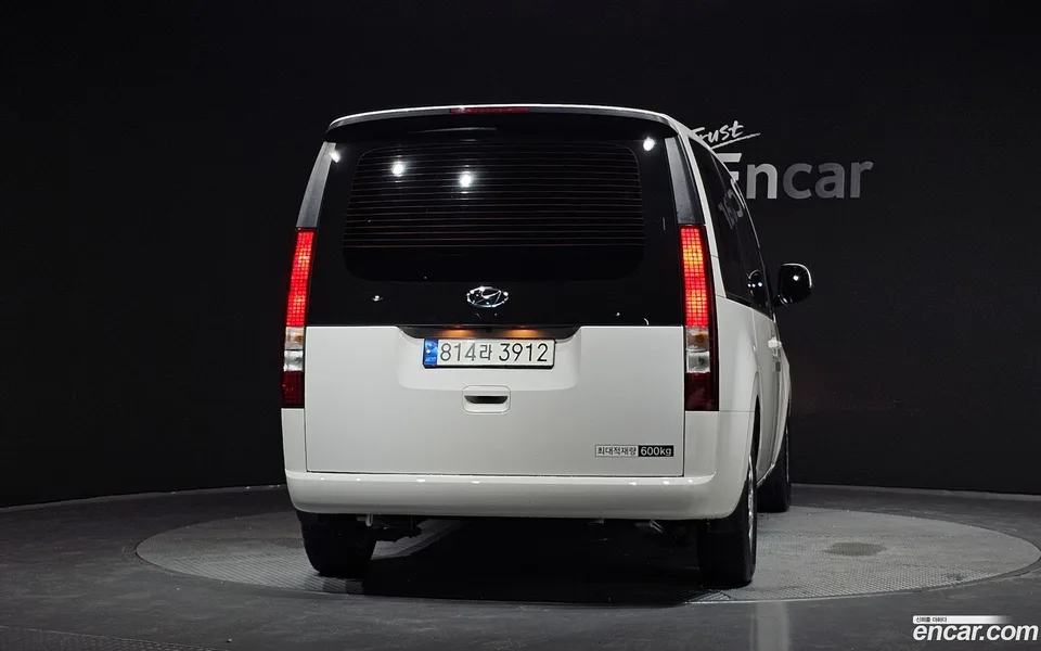 Hyundai Staria 5 2023 — thumbnail 4