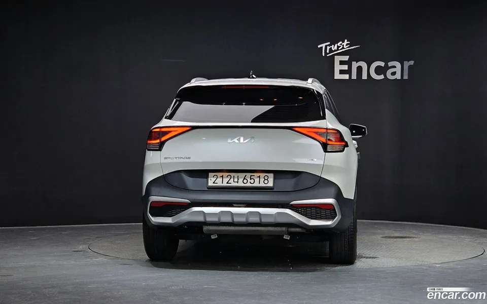 Kia Sportage Hybrid 2WD 2023 — thumbnail 4