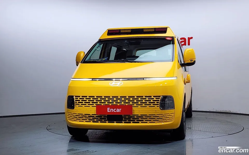 Hyundai Staria L3.5 2024 — thumbnail 3