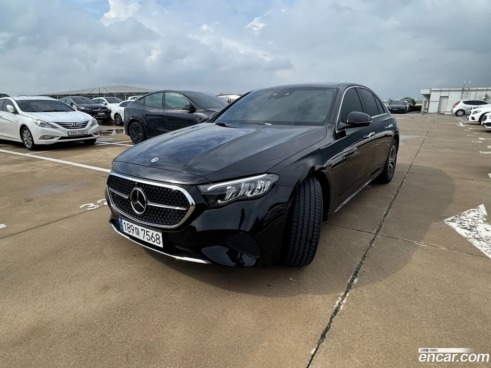 Mercedes-Benz E-Class E200 2025 — photo 1, buy with delivery to Moscow