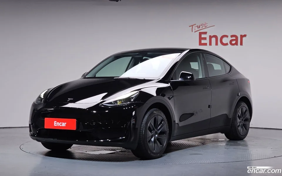 Tesla Model Y RWD 2024 — photo 1, buy with delivery to Moscow