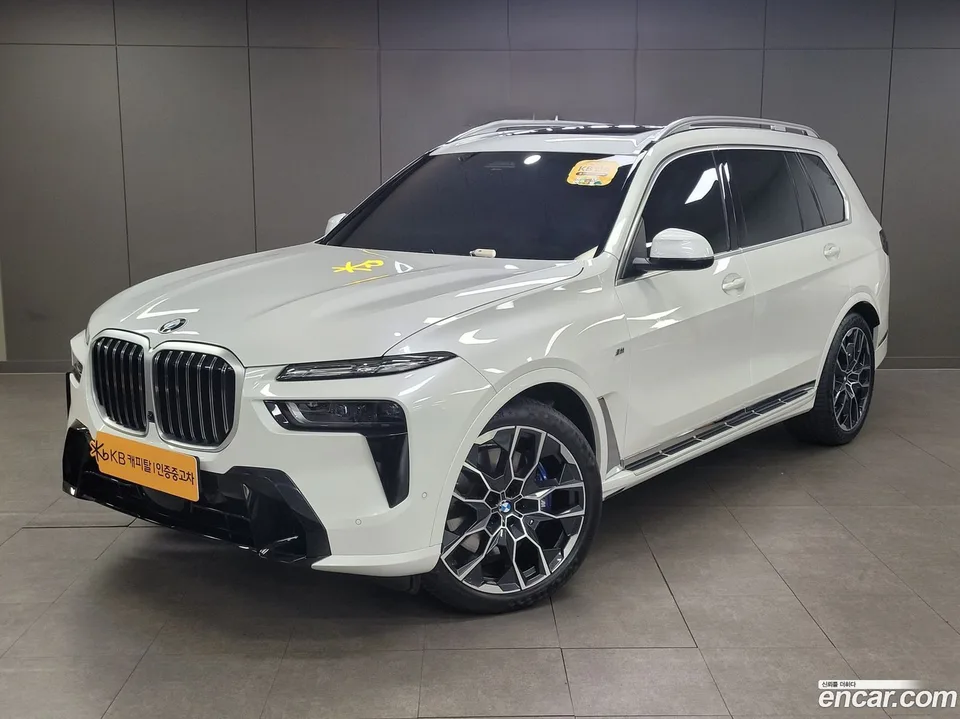 BMW X7 xDrive 40i M 7 2025 — фото 1, купить с доставкой в Москву