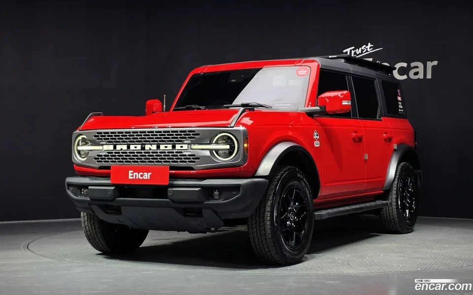 Ford Bronco 2.7 2023 — photo 1, buy with delivery to Moscow