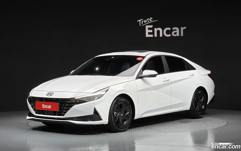 Hyundai Avante 1.6 2023 — photo 1, buy with delivery to Moscow