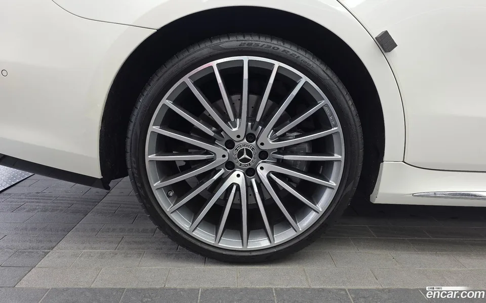 Mercedes-Benz S-Class S500L 4MATIC 2023 — thumbnail 2