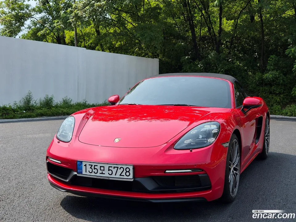 Porsche 718 Boxster 4.0 GTS 2022 — photo 1, buy with delivery to Moscow