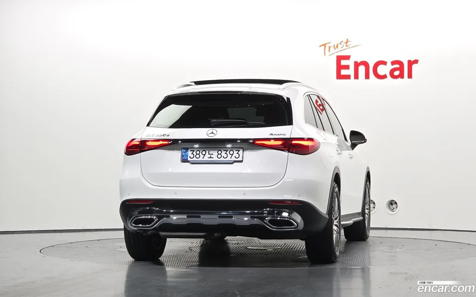 Mercedes-Benz GLC-Class GLC220 d 4MATIC 2025 — thumbnail 4