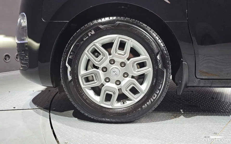 Hyundai Staria L3.5 5 2024 — thumbnail 5