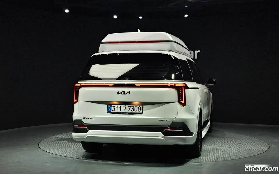 Kia Carnival HEV 9 () 2025 — thumbnail 4