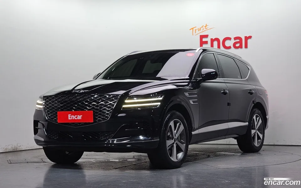 Genesis GV80 2.5T AWD 2023 — photo 1, buy with delivery to Moscow