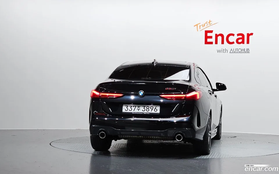 BMW 2 Series Gran Coupe 220i M 2023 — thumbnail 4