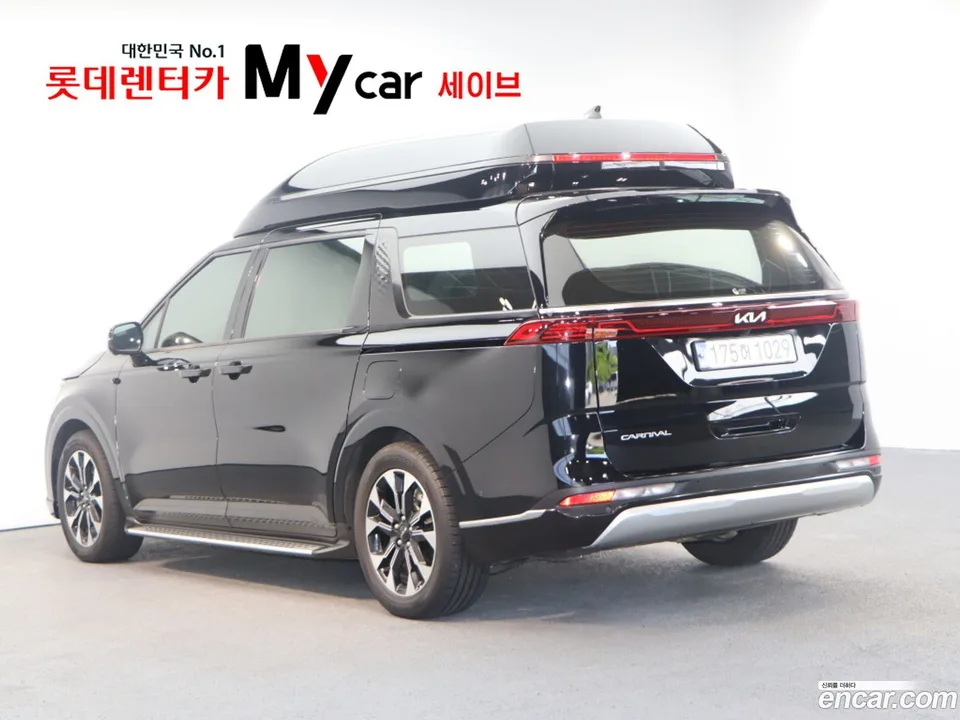 Kia Carnival 7 2023 — thumbnail 5
