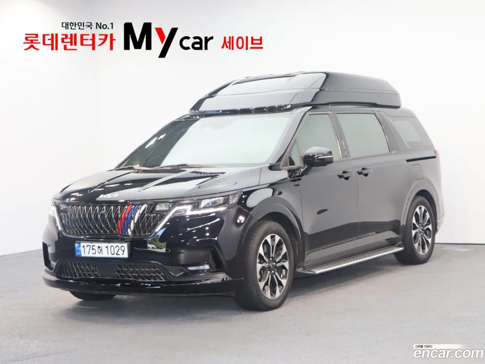 Kia Carnival 7 2023 — photo 1, buy with delivery to Moscow