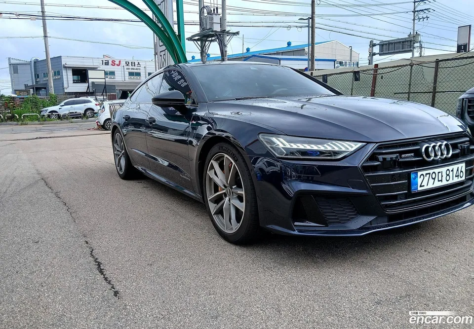Audi A7 (4K) 55 TFSI 2022 — thumbnail 3