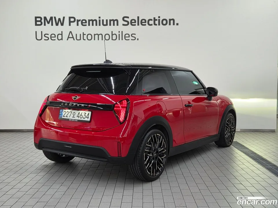 MINI Cooper S 2024 — thumbnail 3