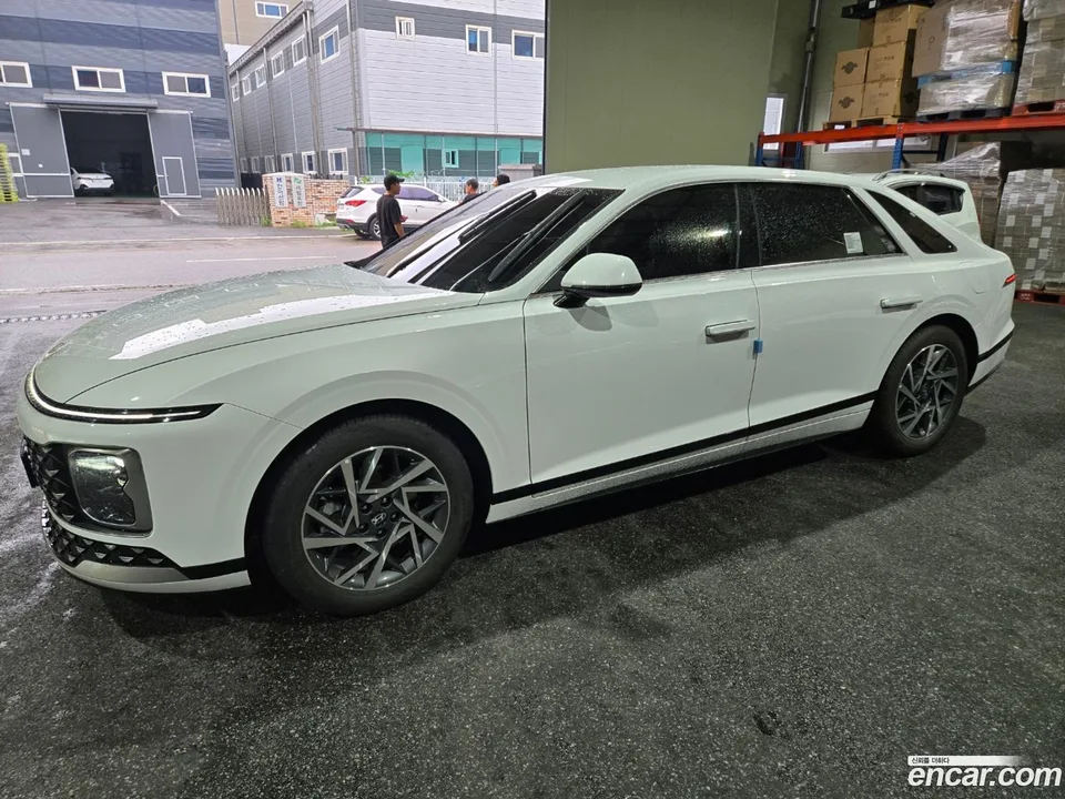 Hyundai Grandeur 2.5 2WD 2025 — photo 1, buy with delivery to Moscow