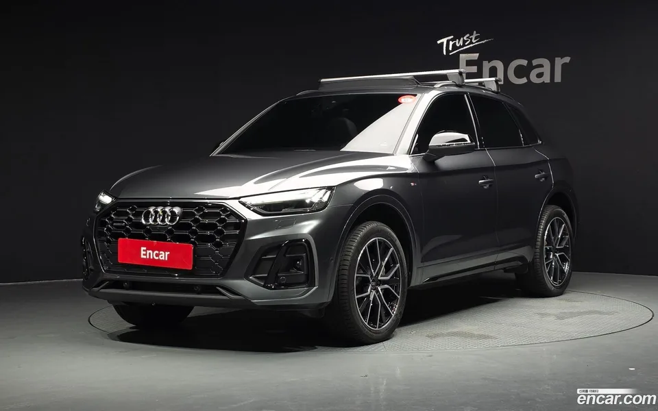 Audi Q5 45 TFSI 2024 — photo 1, buy with delivery to Moscow