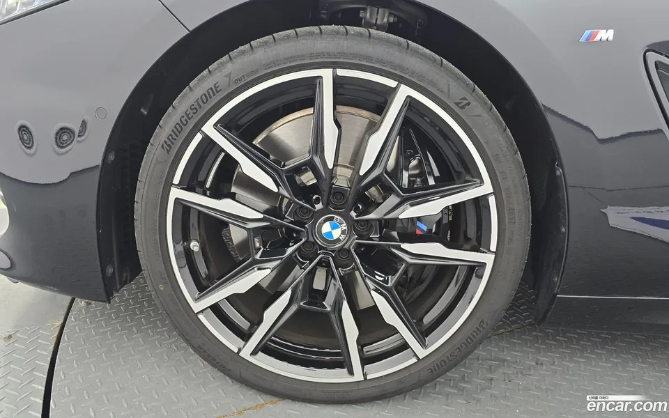 BMW 8 Series M850i xDrive 2025 — миниатюра 2