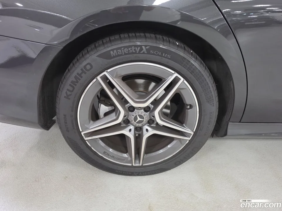 Mercedes-Benz E-Class E250 AMG Line 2022 — thumbnail 5