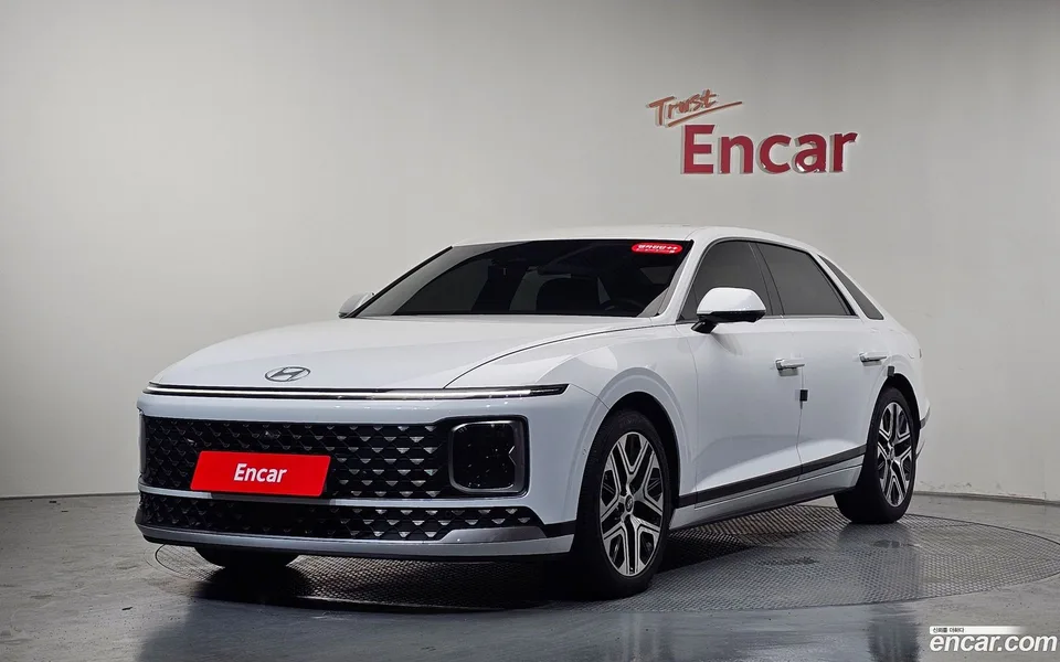 Hyundai Grandeur Hybrid 2023 — photo 1, buy with delivery to Moscow