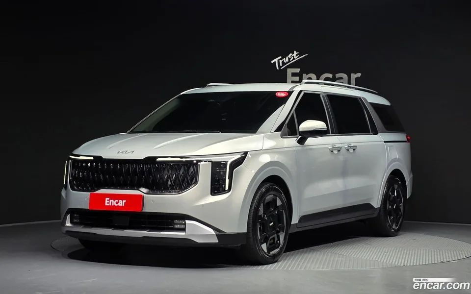 Kia Carnival 9 2024 — photo 1, buy with delivery to Moscow