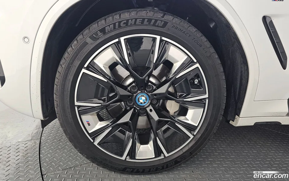 BMW iX3 M 2024 — thumbnail 5