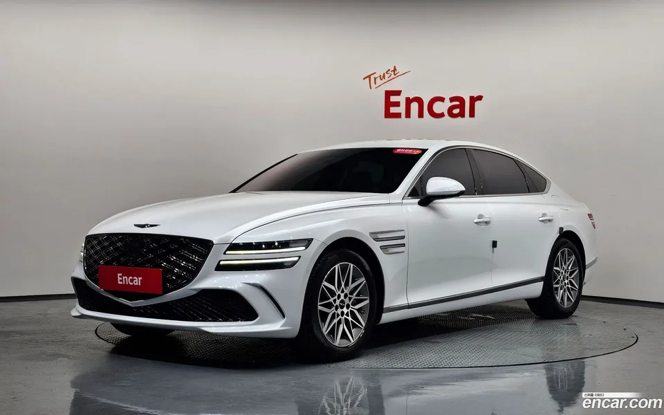 Genesis G80 2.5 2WD 2025 — photo 1, buy with delivery to Moscow
