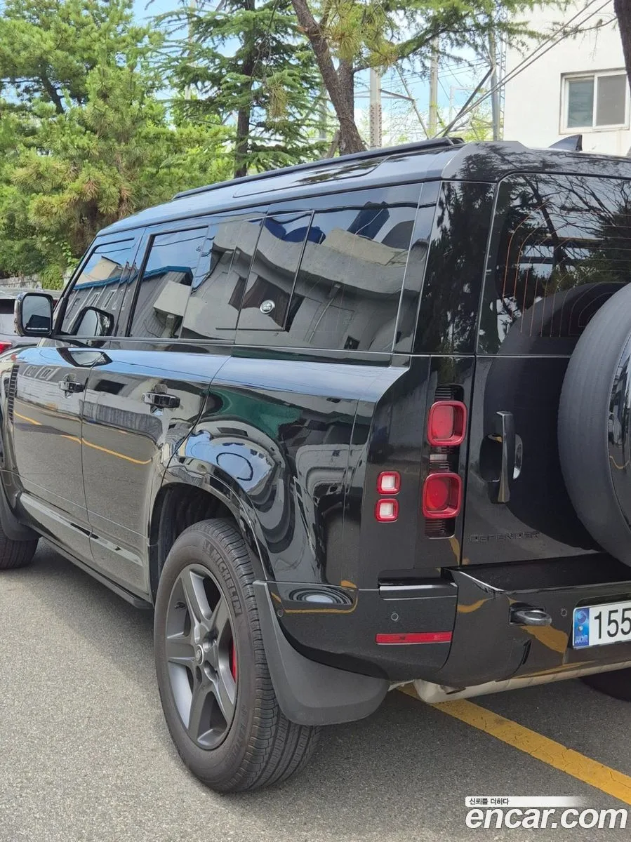 Land Rover Defender 110 P300 X- SE 2024 — thumbnail 4