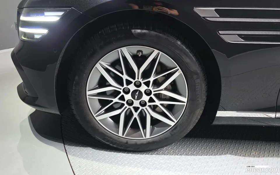 Genesis G80 2.5 AWD 2024 — thumbnail 2