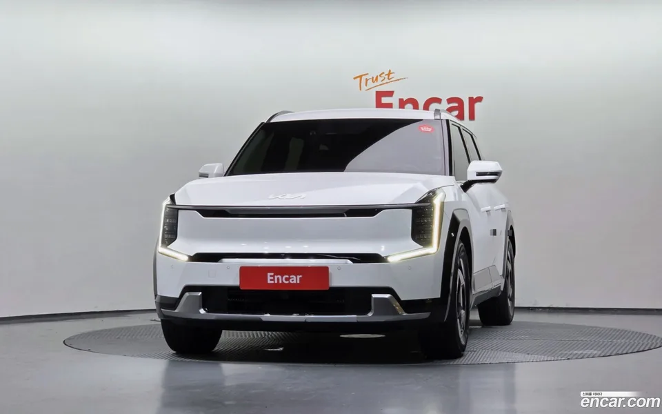 Kia EV9 2WD 2023 — thumbnail 3