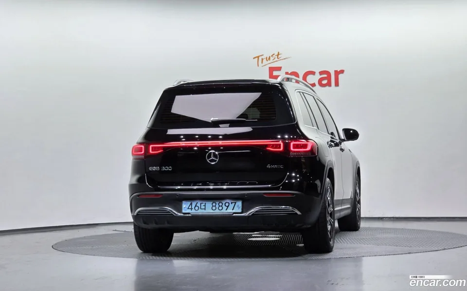 Mercedes-Benz EQB EQB300 4MATIC AMG 2022 — thumbnail 4