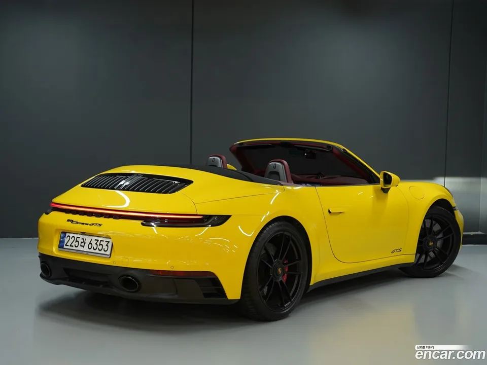 Porsche 911 (992) GTS 2023 — thumbnail 3