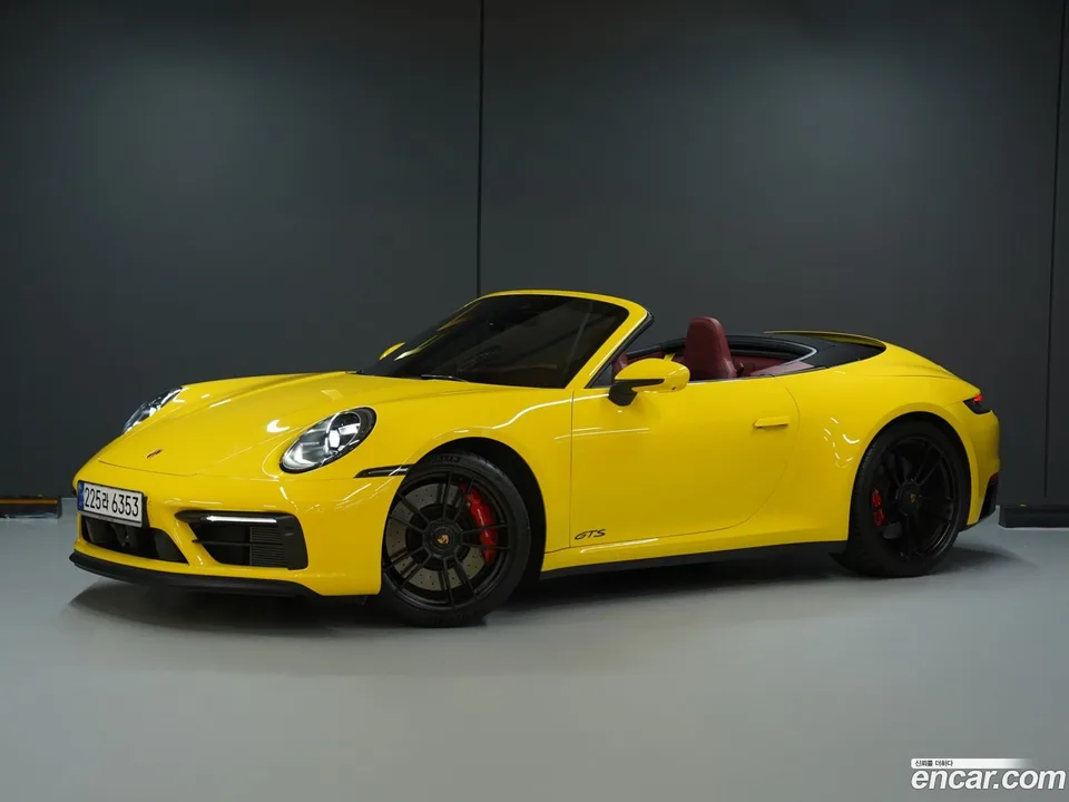 Porsche 911 (992) GTS 2023 — photo 1, buy with delivery to Moscow