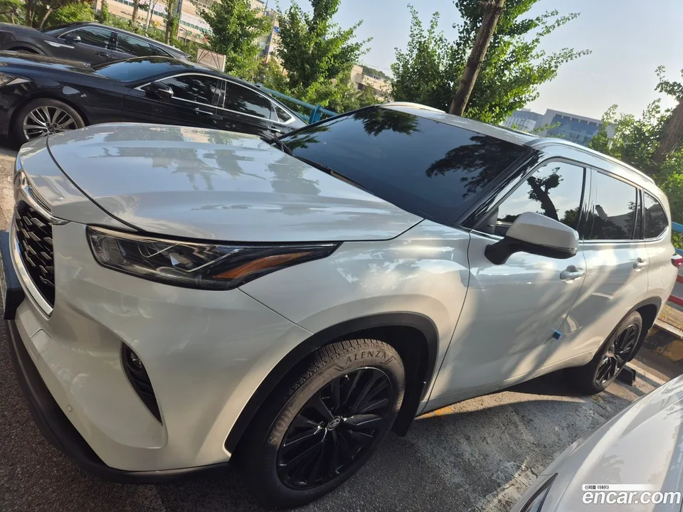 Toyota 4 2.5 4WD 2023 — thumbnail 3