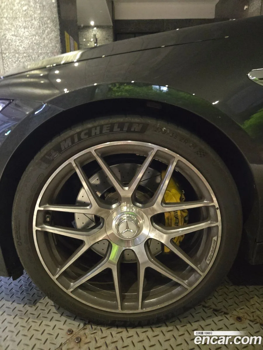 Mercedes-Benz AMG GT 4 43 4MATIC+ 2023 — миниатюра 2
