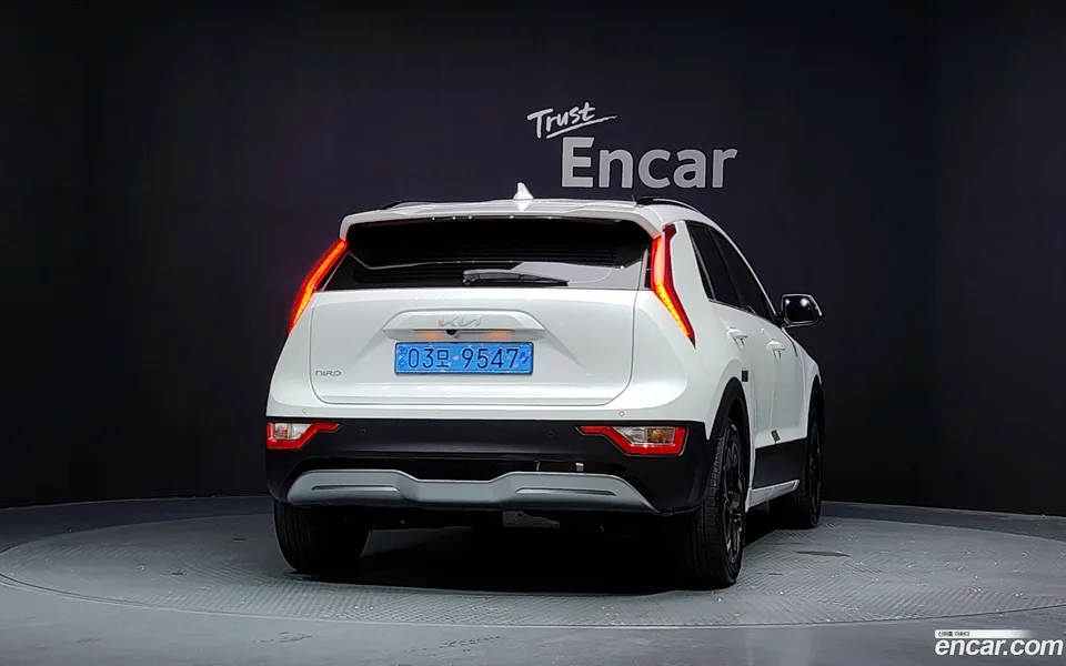 Kia Niro EV 2023 — thumbnail 4
