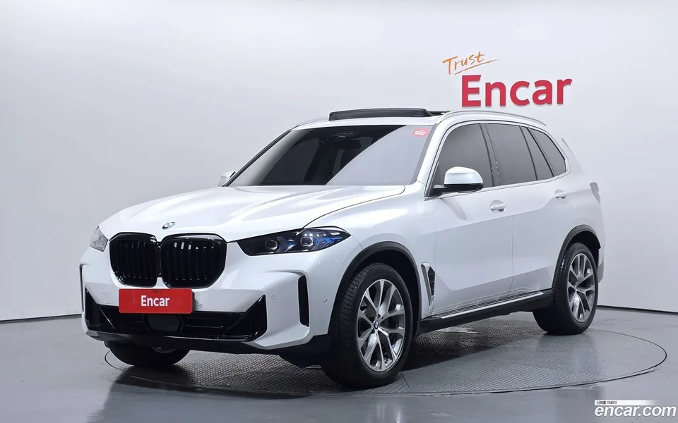 BMW X5 xDrive 30d xLine 2024 — photo 1, buy with delivery to Moscow