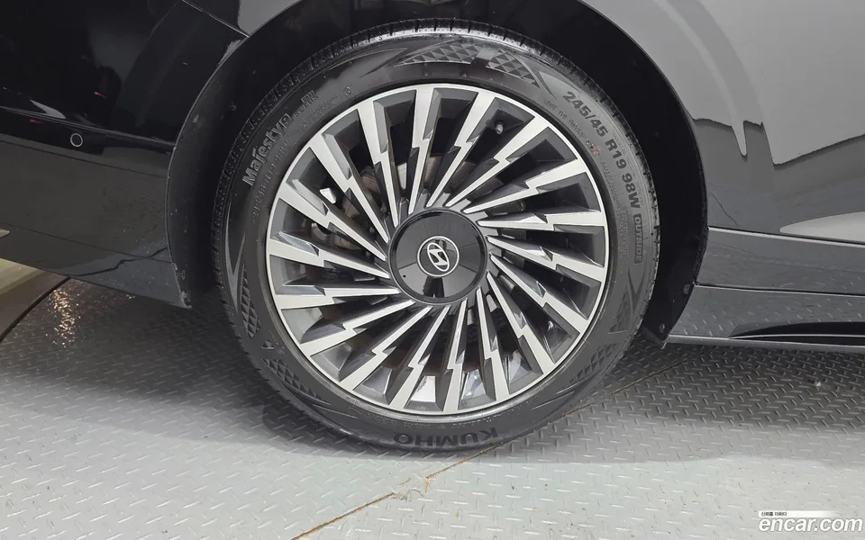 Hyundai Grandeur Hybrid 2024 — thumbnail 2