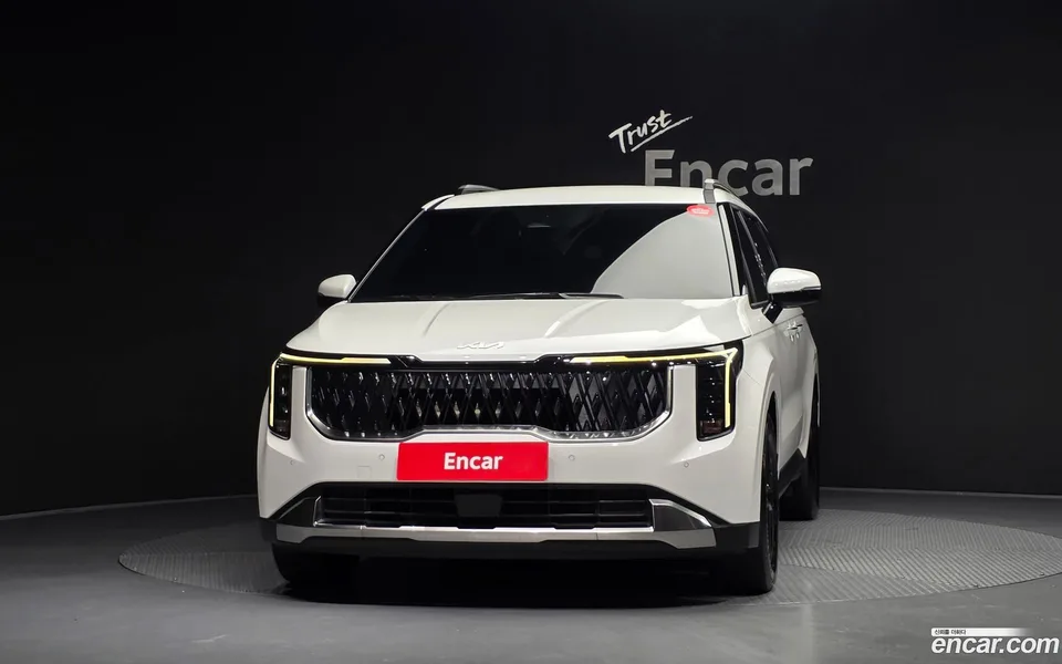 Kia Carnival 9 2023 — thumbnail 3