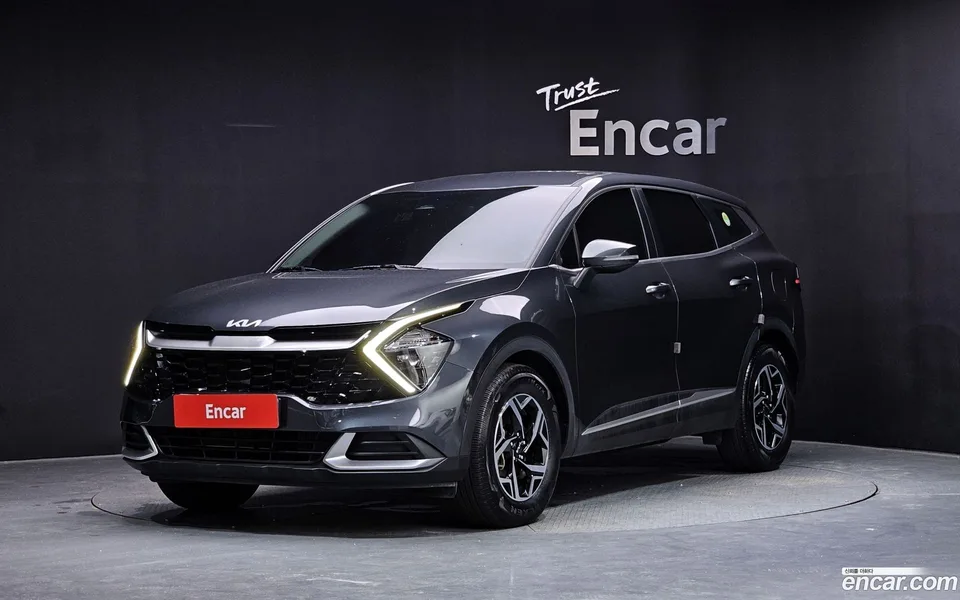 Kia Sportage 2.0 2WD 2023 — photo 1, buy with delivery to Moscow